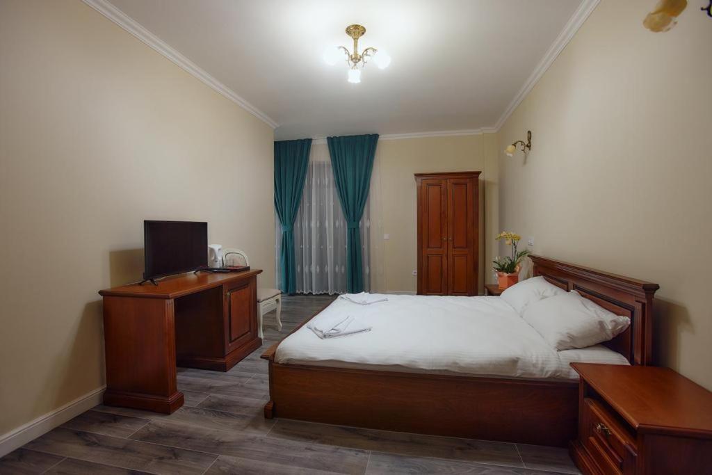 Hotel Imperium Botiz Ngoại thất bức ảnh
